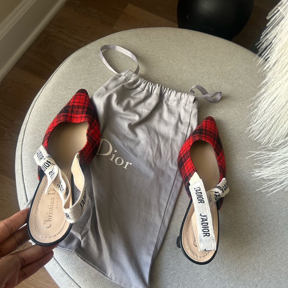 J'Adior Slingback Pump - Picture 2 of 10